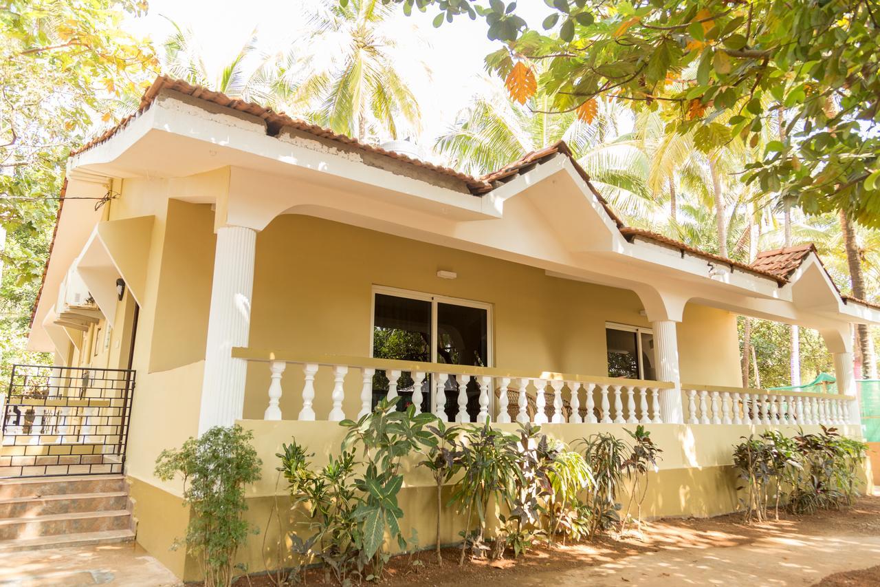 Hill Top Goa Lodge Vagator Exterior foto